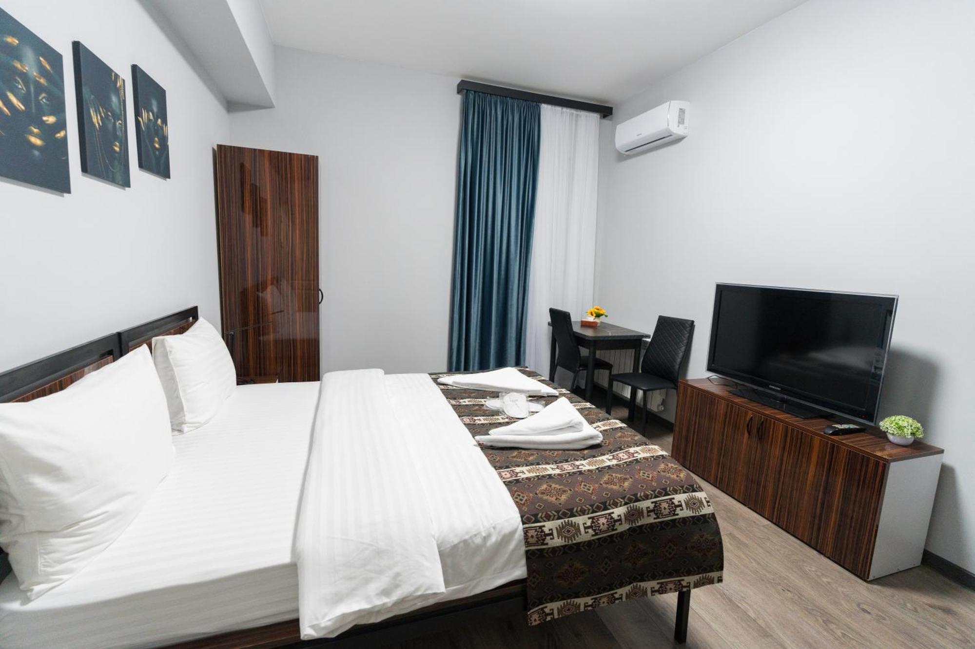 Gh Family Hotel Yerevan Exterior foto